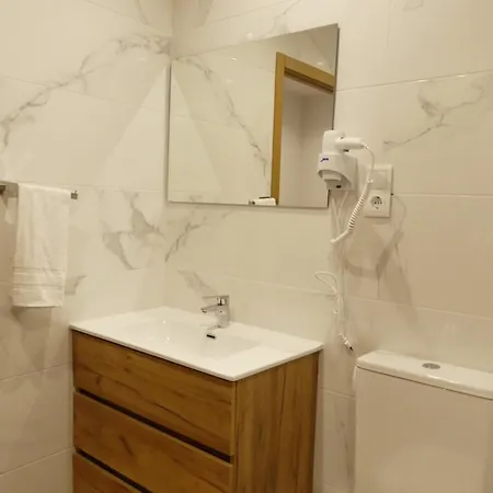 Monqar Leandro Apartamento Foz